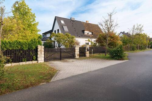 Bild 1 - Stadtnah und grün - Charmante Doppelhaushälfte in Ludwigsfelde