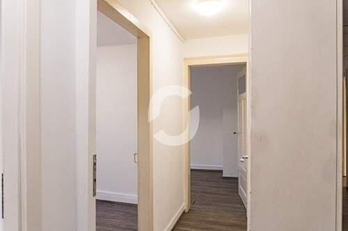 Impression (Flur) - 7 Zimmer Etagenwohnung zur Miete in Stuttgart