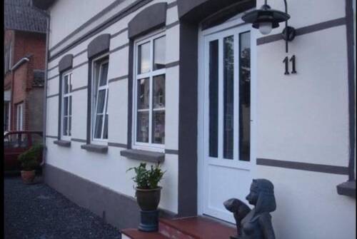 Eingang Front - 7 Zimmer Mehrfamilienhaus, Wohnhaus in Bylderup-Bov