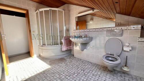 OG Badezimmer Ansicht 2 - 