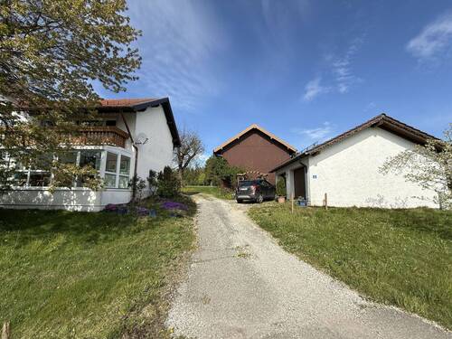 Zufahrt - 8 Zimmer Bauernhaus, Landhaus in Simbach am Inn / Kirchberg