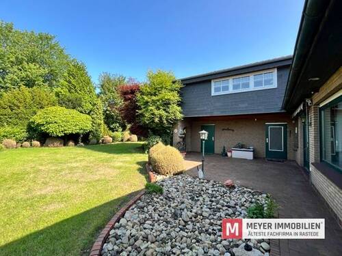 Terrasse - Mehrfamilienhaus, Wohnhaus mit 213,00 m² in Rastede zum Kaufen