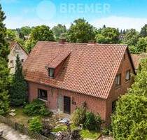 Einfamilienhaus mit Sanierungsbedarf auf Erbbaurechtsgrundstück - viel Potenzial in sehr guter Lage - Lüneburg Mittelfeld