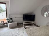 Wohnzimmer - 2 Zimmer Etagenwohnung zur Miete in Schwemlingen