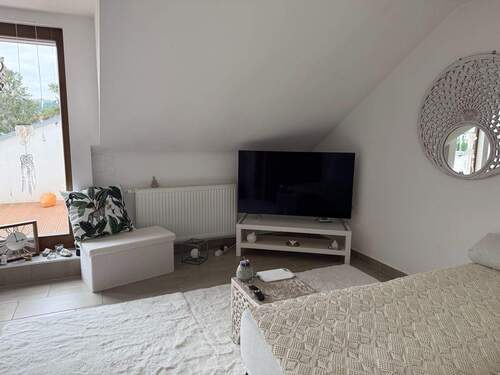 Wohnzimmer - 2 Zimmer Etagenwohnung zur Miete in Schwemlingen