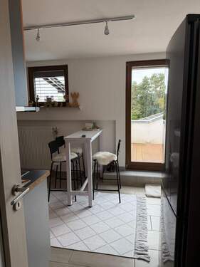 Essbereich mit Zugang zum Balkon - 2 Zimmer Etagenwohnung in Schwemlingen