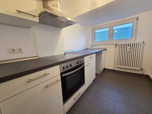 Küche mit EBK - Etagenwohnung mit 48,00 m&sup2; in Kiel zur Miete