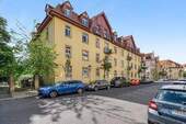 Hausansicht straßenbegleitend - 3 Zimmer Etagenwohnung zum Kaufen in Dresden / Trachau