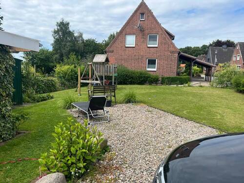 Aussenansicht/ Auffahrt - 4 Zimmer Doppelhaushälfte in Meldorf