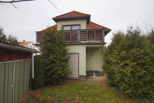 Rückansicht - Einfamilienhaus mit 158,00 m&sup2; in Zwickau zum Kaufen