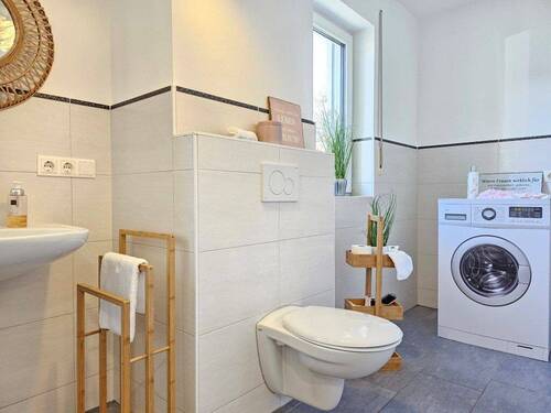 Einblick Bad UG.jpg - 