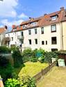 Seitlicher Gartenblick - 
