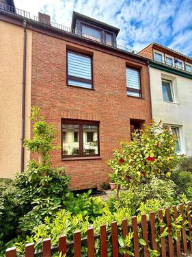 Hausfront - 4 Zimmer Reihenmittelhaus zum Kaufen in Bremen