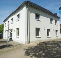 Kamp-Lintfort: Mehrgenerationenhaus auf traumhaftem Grundstück!