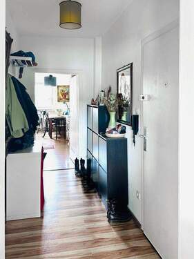 Flur und Eingang - 2 Zimmer Etagenwohnung in Düsseldorf