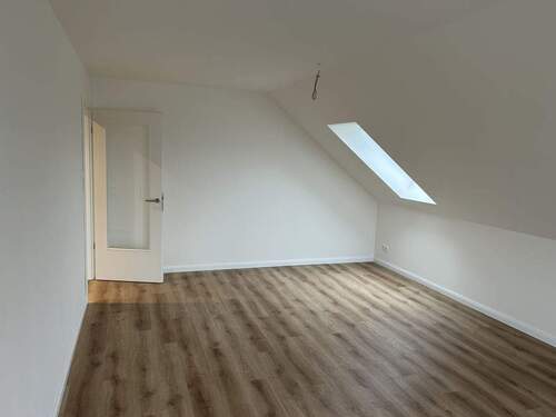 Wohnzimmer - 3 Zimmer Etagenwohnung in Heide