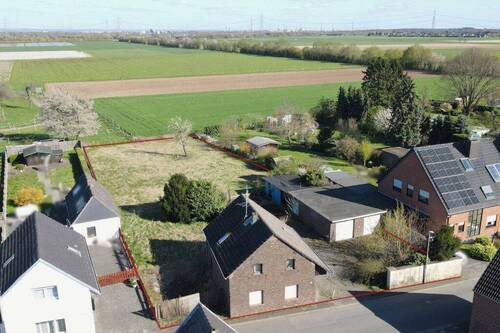 Bild 1 - Seltene Gelegenheit: Feldrandgrundstück mit Potenzial und Möglichkeiten