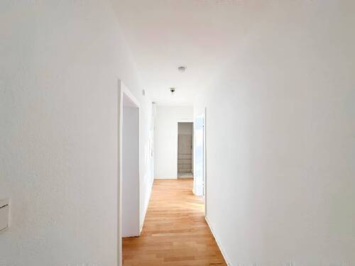 Eingangsbereich - Etagenwohnung mit 77,00 m&sup2; in Krefeld zur Miete