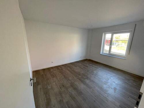 Schlafzimmer.jpeg - 3 Zimmer Etagenwohnung in Wiesentheid