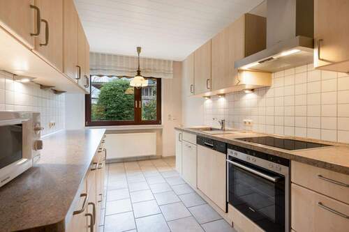 Küche - Reihenendhaus mit 125,50 m&sup2; in Schwalbach am Taunus zum Kaufen