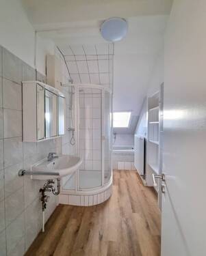 Screenshot_20250402_154157_Gallery.jpg - 