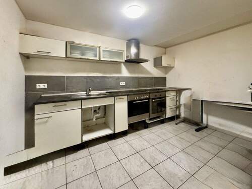 Kochbereich - Mehrfamilienhaus, Wohnhaus mit 480,00 m&sup2; in Allersberg zum Kaufen