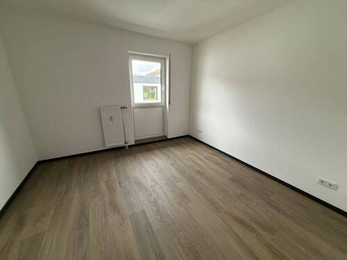 Zimmer 2 - Etagenwohnung mit 45,00 m&sup2; in Saarbrücken / Scheidt zum Kaufen