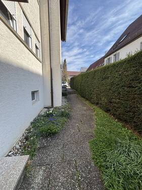 Hausansicht - 3 Zimmer Etagenwohnung in Ludwigsburg / Poppenweiler