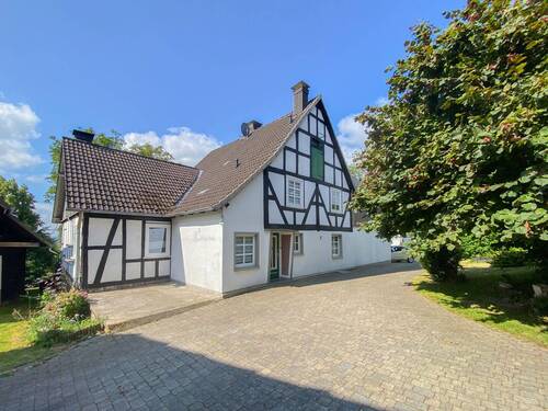 Hausansicht - 8 Zimmer Einfamilienhaus in Morsbach / Steimelhagen