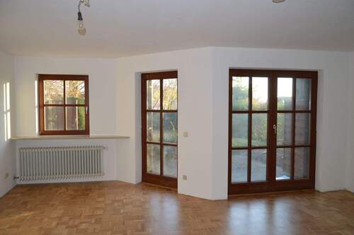 Wohnzimmer - Mehrfamilienhaus, Wohnhaus in Grafrath zur Miete