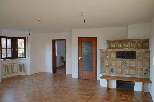 Wohnzimmer mit Kachelofen - 