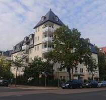 Großzügige 2-Zimmer-Wohnung mit Terrasse und TG-Stellplatz in Dresden-Striesen!