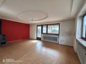 Wohnzimmer - 6 Zimmer Einfamilienhaus zum Kaufen in Kraiburg am Inn