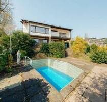 Freistehendes Einfamilienhaus mit Pool und Weitblick ins Grüne - Remscheid Süd