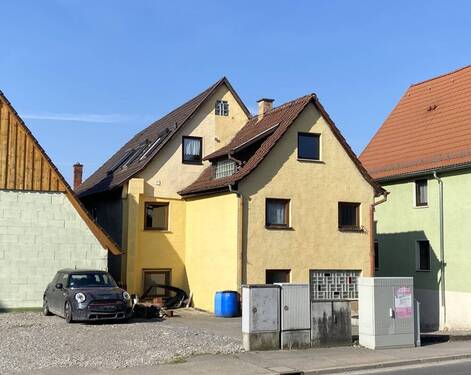 Hausansicht von Süd-Ost ... - 9 Zimmer Mehrfamilienhaus, Wohnhaus zum Kaufen in Mundelsheim