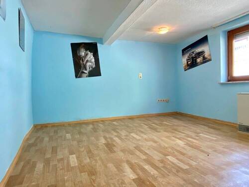 EG - Wohnen/Schlafen - Mehrfamilienhaus, Wohnhaus mit 204,00 m² in Mundelsheim zum Kaufen