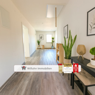 Einladender Flur - Wie im eigenen Haus: Erdgeschosswohnung mit Garten & Terasse! 