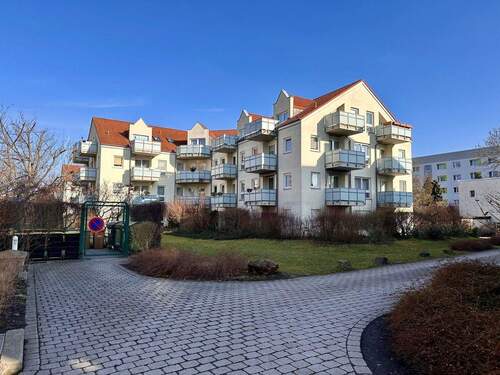 Impression der Wohnanlage - 2 Zimmer Etagenwohnung zum Kaufen in Dresden