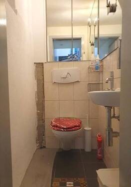 Gewerbeeinheit re., Toilette im UG - 