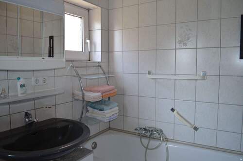 Bad-EG.JPG - Einfamilienhaus mit 126,00 m&sup2; in Visbek zum Kaufen