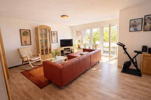 helles, großzügiges Wohnzimmer - 3 Zimmer Etagenwohnung zum Kaufen in Kevelaer