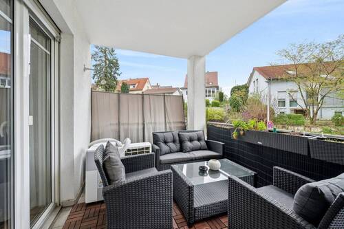 Überdachter Balkon - 2 Zimmer Etagenwohnung in Murr