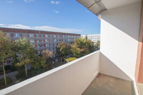 Balkon - Etagenwohnung mit 43,70 m&sup2; in Halle (Saale) zur Miete