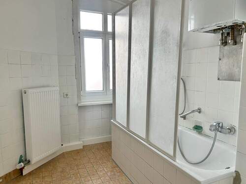 Badezimmer Ansicht 1 - 
