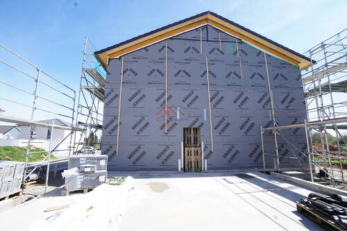 Außenansicht Platz für die Doppelgarage - 