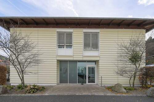 Straßenansicht - Ihr Platz an der Sonne - 800,00 EUR Kaltmiete, ca.  76,40 m² Wohnfläche