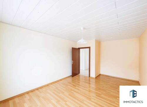 Ankleidezimmer Haus 2 - (KI generiert) - 