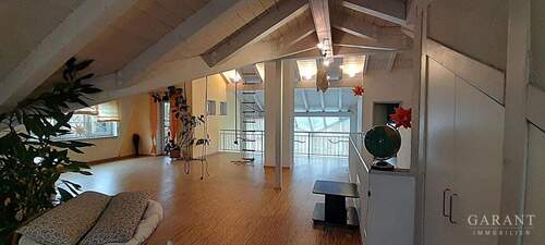 Studio im Dachgeschoß - 7 Zimmer Einfamilienhaus zum Kaufen in Ochsenhausen