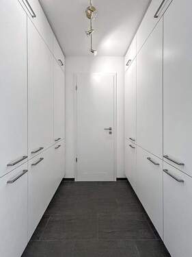 Abstellraum mit Einbauschrank - 