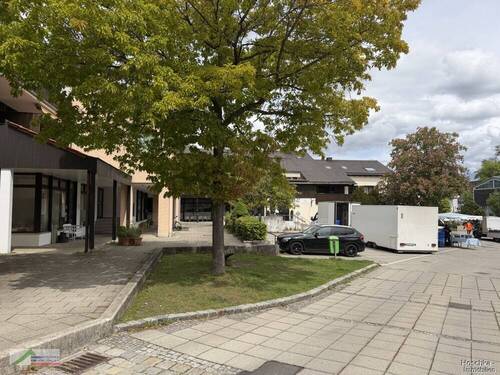 Kirchplatz - 